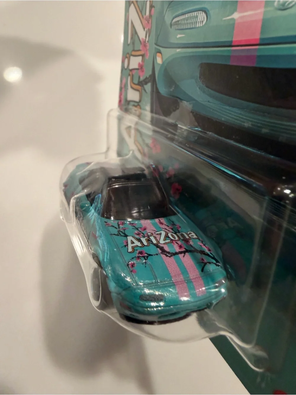 Hot Wheels Arizona Turquoise 1991 Mazda MX-5 Miata Toy Car